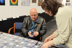 EKG dedikálás – Ráadás Mr. Basary 70+ életműkoncertje előtt