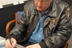 EKG dedikálás – Ráadás Mr. Basary 70+ életműkoncertje előtt