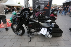 HD120 The Darkness, Wolfmother,  Kiss Forever Band