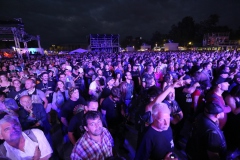 HD120 The Darkness, Wolfmother,  Kiss Forever Band