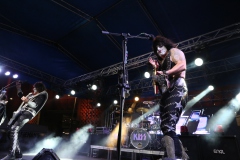 HD120 The Darkness, Wolfmother,  Kiss Forever Band