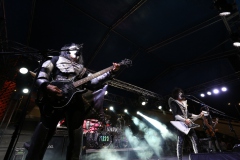 HD120 The Darkness, Wolfmother,  Kiss Forever Band