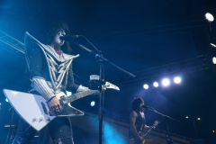 HD120 The Darkness, Wolfmother,  Kiss Forever Band
