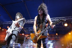 HD120 The Darkness, Wolfmother,  Kiss Forever Band