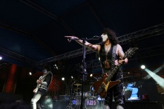 HD120 The Darkness, Wolfmother,  Kiss Forever Band