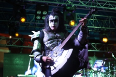 HD120 The Darkness, Wolfmother,  Kiss Forever Band