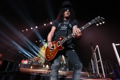 Slash featuring Myles Kennedy and The Conspirators 