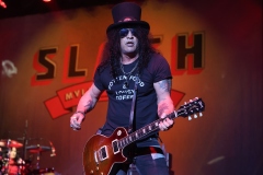 Slash featuring Myles Kennedy and The Conspirators 