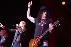 Slash featuring Myles Kennedy and The Conspirators 