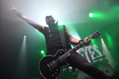 The 69 Eyes, Mister Misery - Éjfekete ünnepnap a Barba Negrában