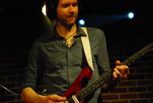 Paul Gilbert megrajzolta a klipjét