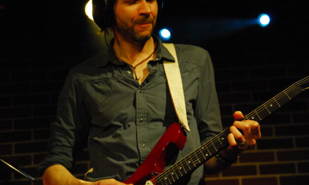 Paul Gilbert megrajzolta a klipjét