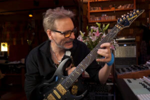 Steve Vai – Knappsack