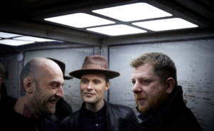 The Fratellis – Half Drunk Under A Full Moon