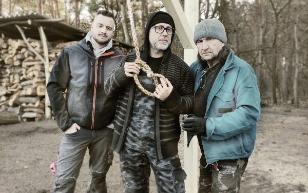 Aurora: Klippremier és új album