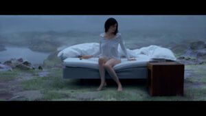 Tarja Turunen feat. Joe Satriani – Falling awake