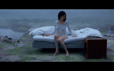 Tarja Turunen feat. Joe Satriani – Falling awake