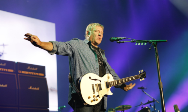 Alex Lifeson 10 új dalt rögzített az Envy of None projecttel