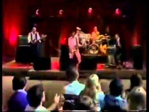 King Crimson performs „Thela Hun Ginjeet” on „Fridays” (12/4/81) – Audio from the network feed