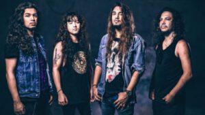 Girish & The Chronicles – Clearing the Blur