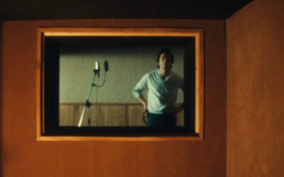 Arctic Monkeys – Thered Better Be A Mirrorball
