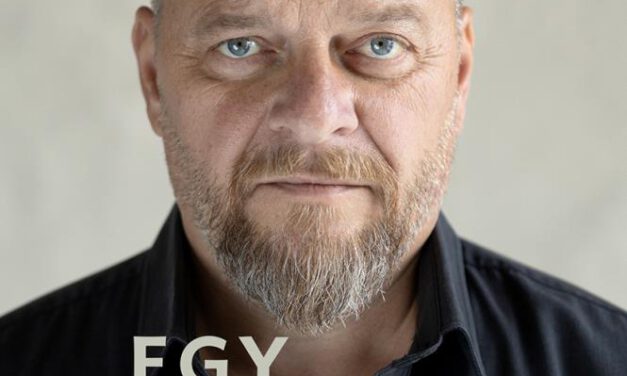 Nyerges Attila – S.Tóth János – Egy ismerős arc