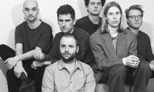 Hazatérés: Whispering Sons koncert november 9-én a Dürer Kertben