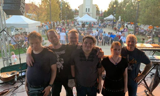 FELSZENTELT PAP, ROCKSÁMÁN, SZÉLMALOMHARCOS 2. rész