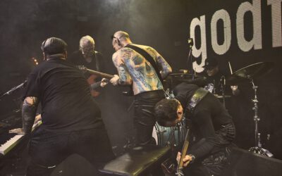 godfater. – November 18-án megjelenik a „0”!