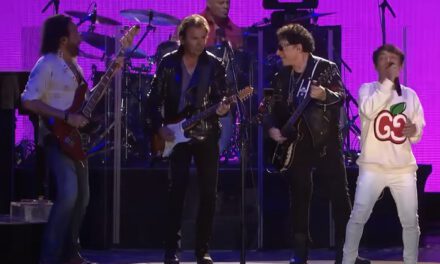 Journey – Only The Young – Live Video from Lollapalooza
