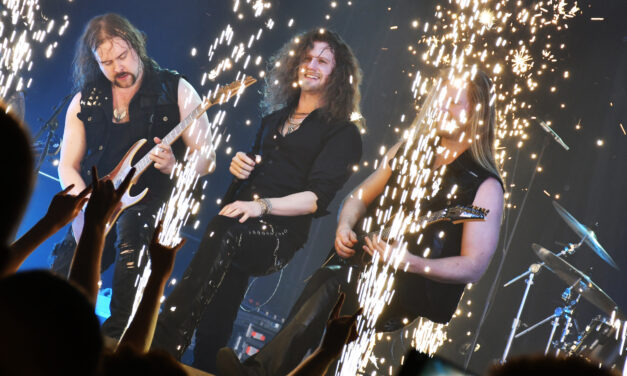 Metal himnuszok éjszakája: Kissin Dynamite, Dynazty