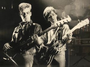 Meghalt a The Smiths basszusgitárosa, Andy Rourke