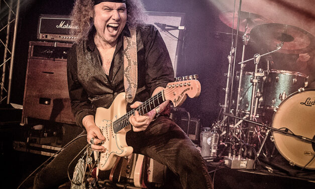 Julian Sas: visszatér a szárnyaló blues-rocker