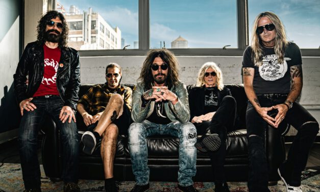 Dead Daisies: koncert, best of lemez és mobiljáték a 10 éves zenekartól