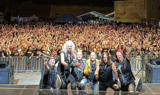 Edda Művek és Caramel koncert a legendás Kastélyparkban