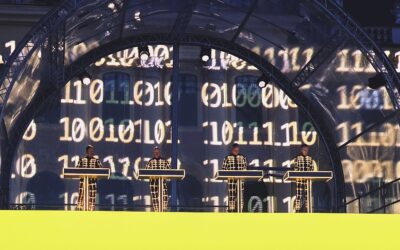 Kraftwerk a kastélyudvaron