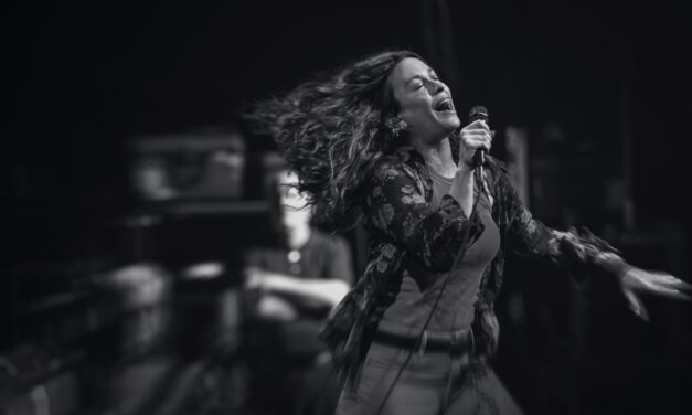 ALANIS MORISSETTE TÖBB KONTINENST ÁTÍVELŐ 2025-ÖS VILÁGKÖRÜLI TURNÉJA MAGYARORSZÁGOT IS ÉRINTI
