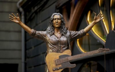 Rory Gallagher – Szobrot kapott Belfastban