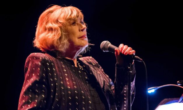 Elhunyt Marianne Faithfull