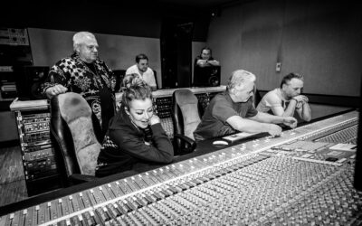 Dirkschneider & The Old Gang – Figyelmet kérnek