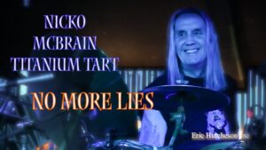 Nicko McBrain’s Titanium Tart performing „No More Lies” Iron Maiden