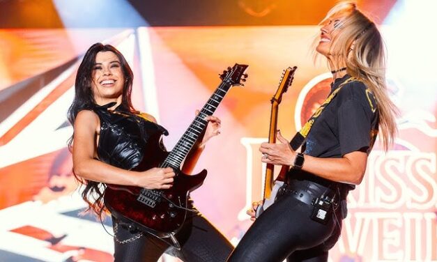 Iron Maiden – The Trooper | Larissa Liveir & Nita Strauss (LIVE)