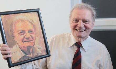 Elhunyt Komjáthy György