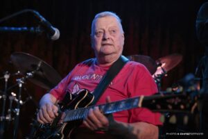 Meghalt Mick Abrahams