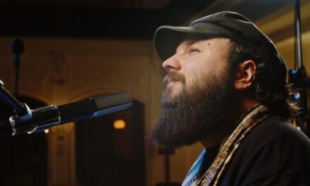 Szebény Dániel – Sizzlin’ (Fábián Juli & Zoohacker)