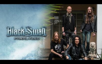 Black Swan – „Paralyzed”