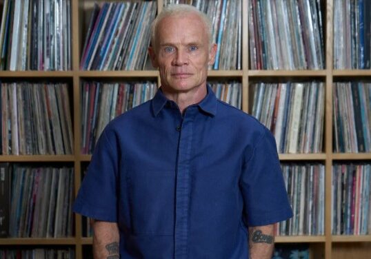 Flea – Érkezik a debütáló szólóalbuma