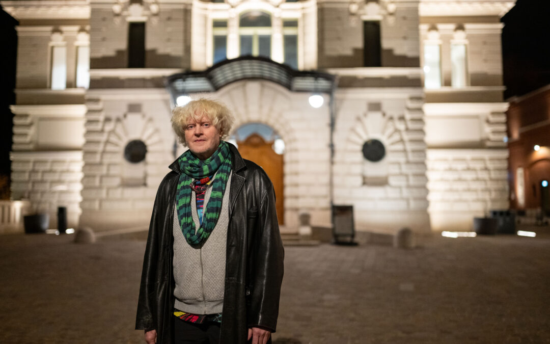 Húrokon írt történelem – vendég Müller Péter Sziámi