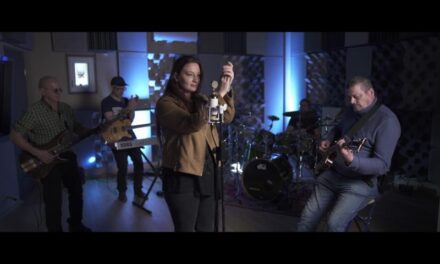 Broken Springs: Miskolci zenekar francia énekesnővel