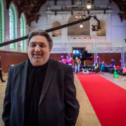 A Húrokon írt történelem következő vendége Bokor Attila bokor a húrokon nyitó